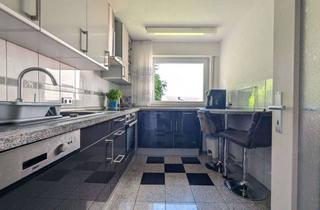 Wohnung kaufen in 75428 Illingen, Eben leben im Grünen: 3 Zimmer, Balkon & Garage