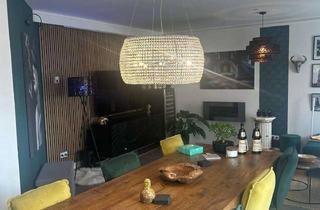 Wohnung kaufen in 63773 Goldbach, Stilvoll modernisierte 4 Zimmer Eigentumswohnung mit Süd-Balkon, Garten & Garage Bestlage Goldbach