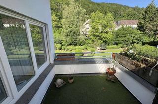 Wohnung kaufen in 89143 Blaubeuren, Charmantes Wohnen über den Dächern von Blaubeuren: 3-Zimmer-Wohnung mit Traumbalkon