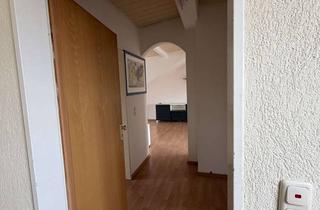 Wohnung mieten in St. Töniser Str. 18, 47803 Kempener Feld/Baakeshof, Platz für Ihre Ideen: 3-Zimmer-Wohnung im Dachgeschoss in Krefeld