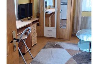 Wohnung mieten in Schulstraße 11, 83139 Söchtenau, Kompakt wohnen: Ein-Zimmer-Apartment in Söchtenau