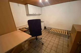 Wohnung mieten in Ottostraße 42, 52070 Aachen, Günstiges 1-Zimmer-Apartment im Studentenhaus mit Pantryküche in der Ottostraße (Bad geteilt)