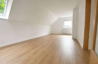 Wohnung mieten in Uferstraße 11, 44581 Castrop-Rauxel, Erstbezug nach Renovierung: helle 2-Zimmer-Dachgeschosswohnung