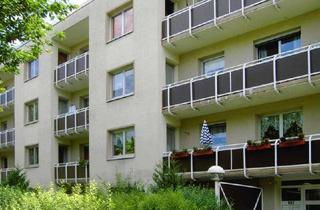 Wohnung mieten in Homburger Landstrasse 694, 60437 Nieder-Eschbach, 3-Zimmer-Wohnung mit Balkon und Tageslichtbad