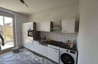 Wohnung mieten in Kurt Eichler Straße 32, 99423 Nordvorstadt, ruhige 3 Raum Wohnung mit Balkon und Enbauküche