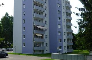 Wohnung mieten in Hochvogelstr., 88400 Biberach, Sanierte 3 Zimmer-Wohnung im 4. OG mit Aufzug; OHNE EBK und 2 Balkonen