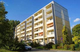 Wohnung mieten in Ringstraße 48, 09337 Hohenstein-Ernstthal, Schöne 3-Raum-Wohnung mit Balkon im 1.OG mt Küchenzeile!