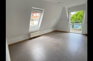 Wohnung mieten in 69181 Leimen, 2-Zimmer-Dachgeschosswohnung mit Balkon für Menschen mit körperlicher Behinderung oder ab 60 Jahren