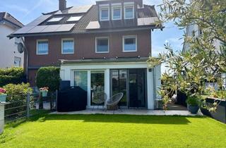 Doppelhaushälfte kaufen in 53859 Niederkassel, Provisionsfrei: Zuhause & Urlaub zugleich - Modernisierte Doppelhaushälfte mit hohem Komfort!