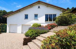 Haus kaufen in 66450 Bexbach, Außergewöhnliches Wohnanwesen mit Doppelgarage, direkt am Waldrand