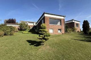 Haus kaufen in 59846 Sundern, Neuer Preis: Einmaliger Seeblick in Sundern-Langscheid am Sorpesee: Immobilie mit Garten & Garage