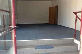 Geschäftslokal mieten in Raiffeisenstraße 24, 39112 Leipziger Str., Attraktive Gewerbeeinheit mit Ladenlokal und separaten Räumen