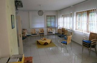 Wohnung kaufen in Bahnhofstraße 15, 86415 Mering, 3 Apartments einzeln oder zusammen als Wohnung, TG, Stellplatz, dazu Garten mietbar