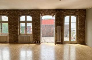 Wohnung kaufen in Engeldamm 68, 10179 Mitte, Außergewöhnliche 3-Zimmer-Wohnung mit Backsteincharme und Terrasse am Engeldamm. Ohne Käuferprovisio