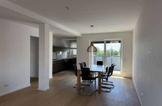 Wohnung mieten in Keferloherstraße 49, 80809 Milbertshofen-Am Hart, Schöne, helle Drei-Zimmer-Wohnung mit Dachterrasse
