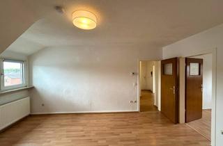 Wohnung mieten in 46145 Osterfeld-West, Helle Dachgeschosswohnung mit großzügigem Grundriss in ruhiger Hausgemeinschaft