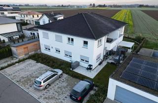 Wohnung mieten in Emmy-Noether-Straße 17/1, 88471 Laupheim, OG-Wohnung mit Einbauküche und Balkon: schöne 3-Zimmer-Wohnung in Laupheim (KfW 40 Haus)