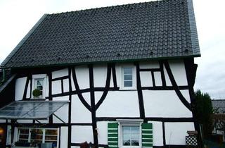 Haus kaufen in 42799 Leichlingen, Teilsaniertes Fachwerkhaus in Leichlingen-Unterbüscherhof