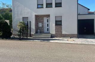 Haus mieten in Bismarckstraße 32/1, 72525 Münsingen, Exklusiv möbliertes Einfamilienhaus in Bestlage von Münsingen – Wohnen, wo andere Urlaub machen