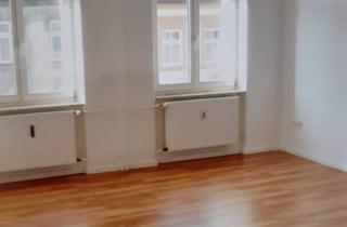 Wohnung kaufen in 14776 Brandenburg, Schöne, große vermietete Eigentumswohnung für Anleger