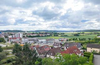 Wohnung kaufen in 71272 Renningen, Panoramablick am Waldrand: Großzügiges 4-Zi.-Raumwunder mit Garage und Stellplatz in Renningen.