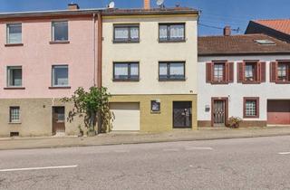 Haus kaufen in 66287 Quierschied, Verwirklichen Sie Ihre Wohnträume – Reihenmittelhaus mit Potenzial