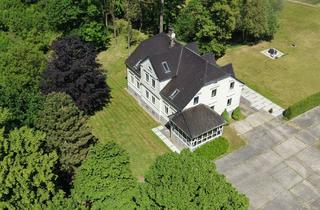 Villa kaufen in 17335 Strasburg, Ihr Familiensitz mit Park und Teich