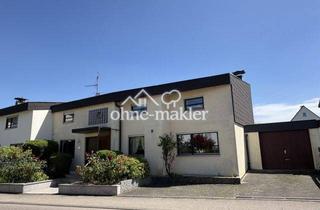 Haus kaufen in Goldäckerstraße, 71229 Leonberg, Zweifamilienhaus mit Entwicklungsmöglichkeiten in gefragter Lage von Leonberg-Höfingen