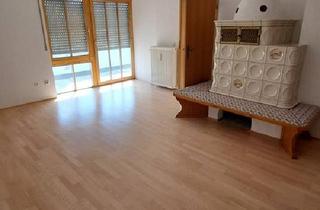 Wohnung kaufen in 83278 Traunstein, Traunstein - Provisionsfrei! Schöne, helle 3-Zimmer-Wohnung mit Kachelofen