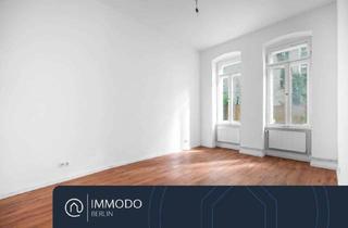 Wohnung kaufen in 10245 Berlin, Berlin - ?? Grüne Oase in F.Hain - großzügige 3 Zimmer Altbau Wohnung mit ca. 60qm Terrassen-Genehmigung
