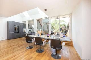 Wohnung kaufen in Roecklplatz, 80469 Ludwigsvorstadt-Isarvorstadt, Isarvorstadt: Roecklplatz. Exklusive Galeriewhg. (DG) mit Dachterrasse & Blick auf die Frauenkirche.