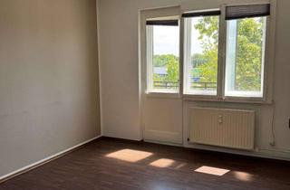 Wohnung kaufen in 13509 Wittenau, bezugsfreie Balkonwohnung in Borsigwalde