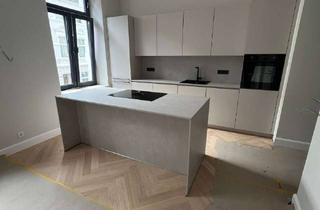 Wohnung kaufen in 40477 Pempelfort, Erstbezug-LUXUS-4 Zi-Altbau /gr.Balkon,Pempelfort