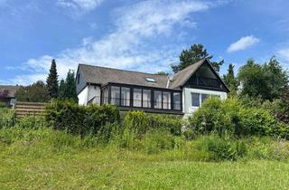 Wohnung kaufen in 32760 Detmold, Natur vor der Tür: 143 m² Wohnkomfort mit Wintergarten und Garten