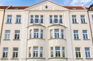 Wohnung kaufen in 39114 Cracau, Dachgeschosswohnung mit Terrasse und Domblick - Wohnen über den Dächern von Magdeburg