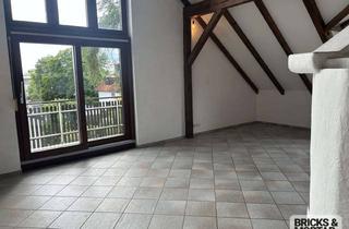 Wohnung kaufen in 81827 Trudering-Riem, Waldtrudering: Vermietbares Dachgeschoss-Unikat, Energieklasse C, 72 m²