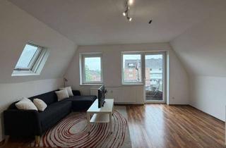 Wohnung kaufen in 48165 Hiltrup, Charmantes Dachgeschoss-Apartment mit Balkon, Stellplatz und Möblierung