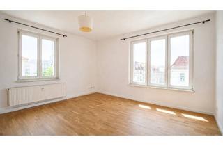 Wohnung kaufen in 10365 Lichtenberg, Bezugsfreie 2-Zimmer-Wohnung mit viel Tageslicht