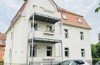 Wohnung mieten in Ferdinandstraße 12, 01809 Heidenau, Erstbezug nach Komplettsanierung! Maisonette-2-RW mit Balkon und riesigem Wohnzimmer unter´m Dach!
