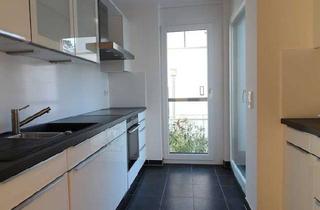 Wohnung mieten in Füllerstraße 2/3, 70839 Gerlingen, Viel Platz zum Wohlfühlen: 4-Zimmer mit Balkon, Terrasse und Gartenanteil