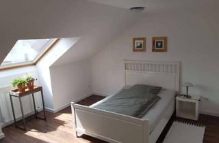 Wohnung mieten in 63801 Kleinostheim, Helle, möblierte 2-Zimmer Dachgeschosswohnung in Kleinostheim, an Wochenendheimfahrer zu vermieten.