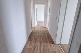 Wohnung mieten in Stadionstraße, 39218 Schönebeck, 3-Zimmer-Wohnung mit großem Balkon in zentraler Lage