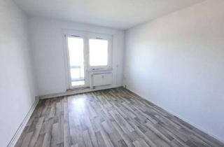 Wohnung mieten in Rasgrader Straße 43, 17034 Datzeberg, Kompakt & clever geschnitten - 3-Zimmer-Wohnung mit Balkon