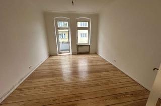 Wohnung mieten in Huegelschanze 25, 13585 Spandau, Schöne 1-Zimmer-Altbauwohnung mit Balkon in Spandau, Berlin