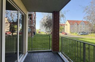 Wohnung mieten in Neue Straße 13, 04654 Frohburg, Lichtdurchflutete 3-Raumwohnung mit Balkon und EBK - NS 13 / WE 02