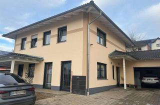 Villa kaufen in 84088 Neufahrn, Stadtvilla im Toskana Stil mit Garage in Neufahrn/Niederbayern