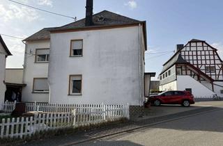 Haus kaufen in 56825 Beuren, Gemütliches Einfamilienwohnhaus mit separaten Bauplatz in zentraler Wohnlage der Gemeinde Beuren