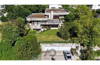 Villa kaufen in Kirchhalde 11, 71083 Herrenberg, Architektonisch markante Betonvilla mit Entwicklungspotenzial in begehrter Höhenlage von Herrenberg