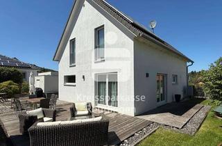 Einfamilienhaus kaufen in 72532 Gomadingen, Neuwertiges Einfamilienhaus mit Doppelgarage und Photovoltaikanlage