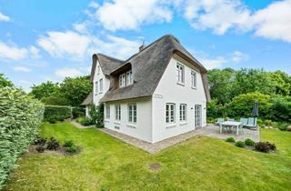Haus kaufen in 25938 Nieblum, Reetgedecktes Juwel mitten in Nieblum